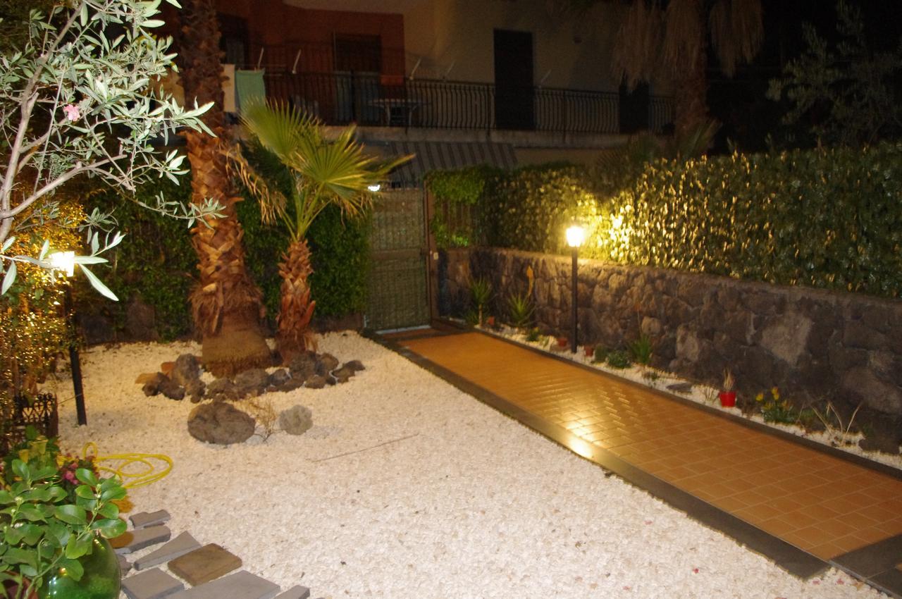 Hotel Gli Ulivi Dell'Etna Linera Exterior foto